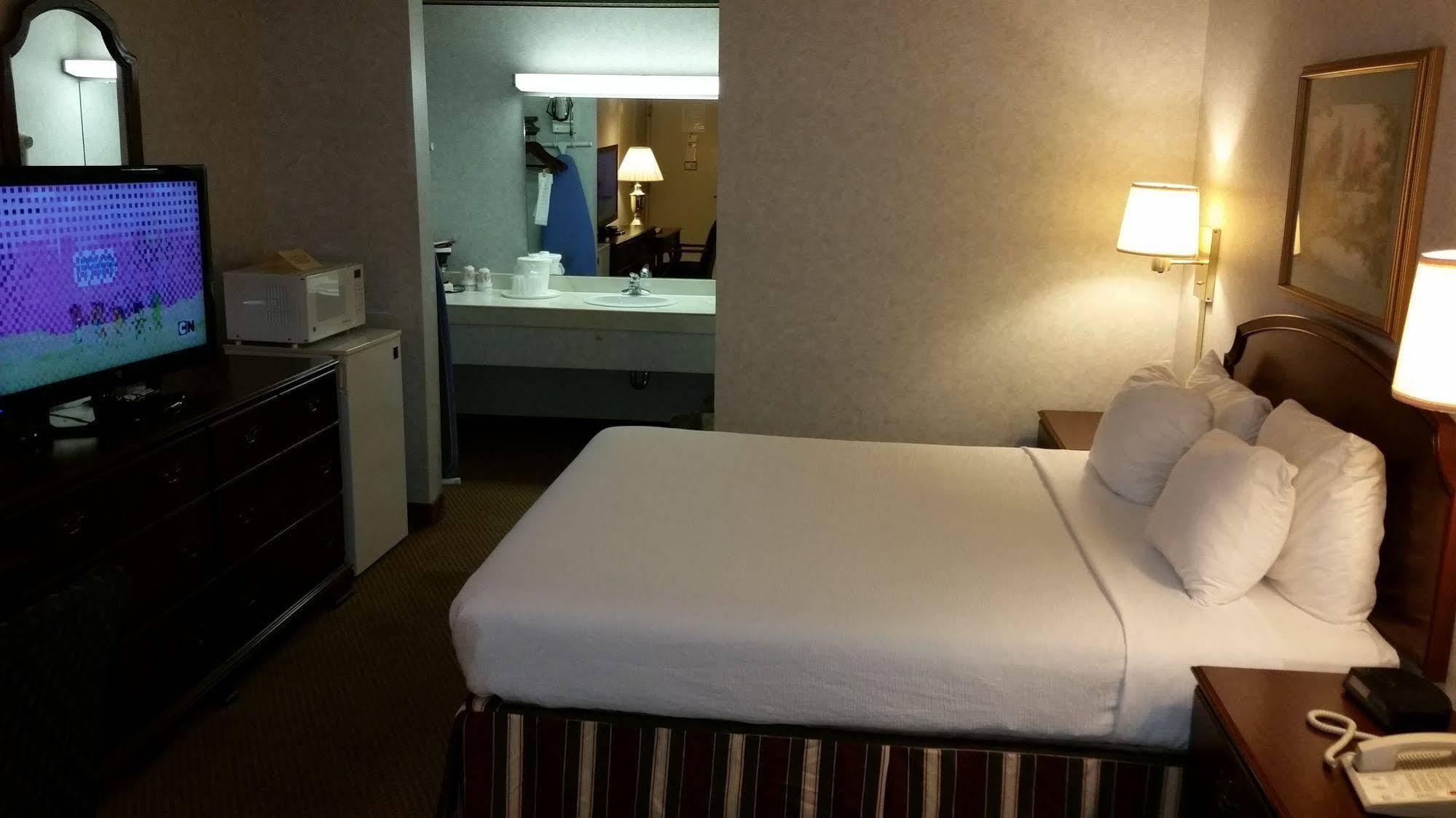 Best Western Plus Wausau Tower Inn Buitenkant foto